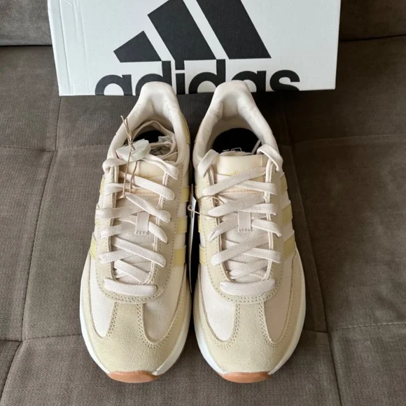 Adidas Run 70s 2.0 - Picture 2 of 6